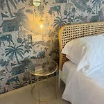 Tuvo Villa *